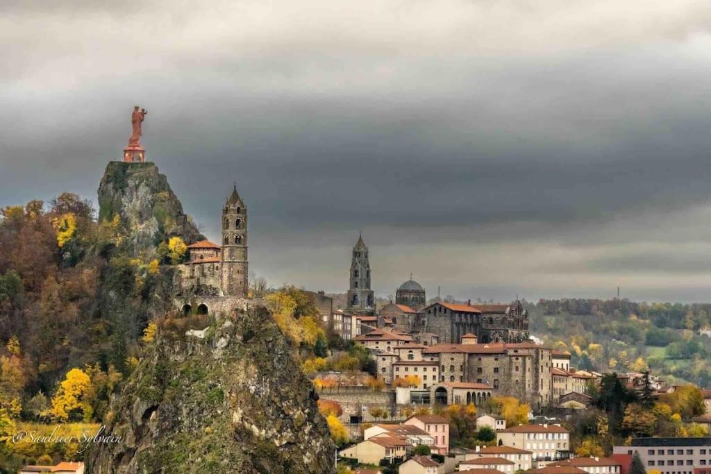Maison Atypique - Centre Historique - Puy En Velay Le Puy-en-Velay Екстериор снимка